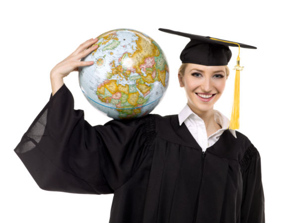 photo4design-com-39155-a-female-graduate-with-globe